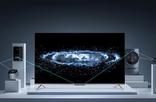 TCL V8 用更懂用戶的AI智能電視，讓語音交互回歸自然